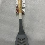 Lug sherbimi plastike