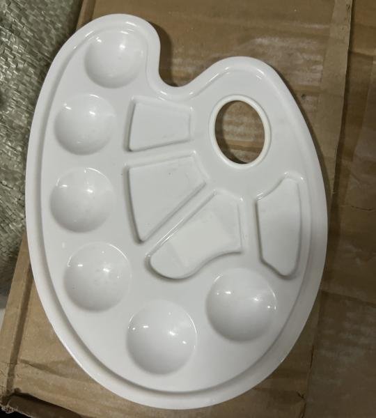 Palete Mbajtese per Ngjyra Plastike (3000)